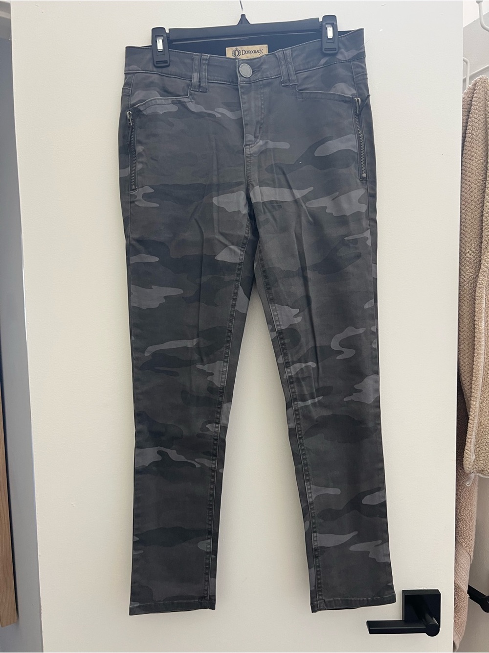 Democracy “Ab” Solution Dark Camo Utility Pants – Size 6